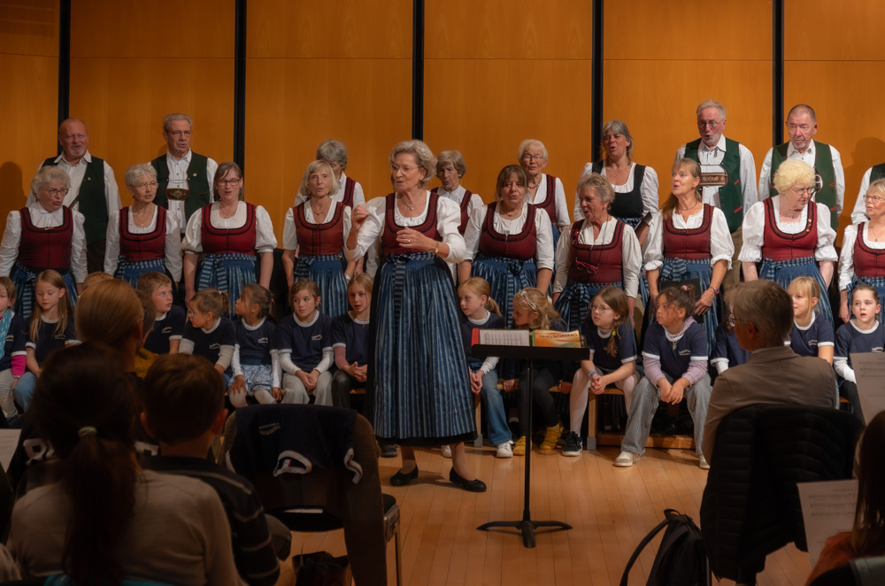 Heide Hauser, Leiterin des Gemischten Chores der Stadtsingschule 